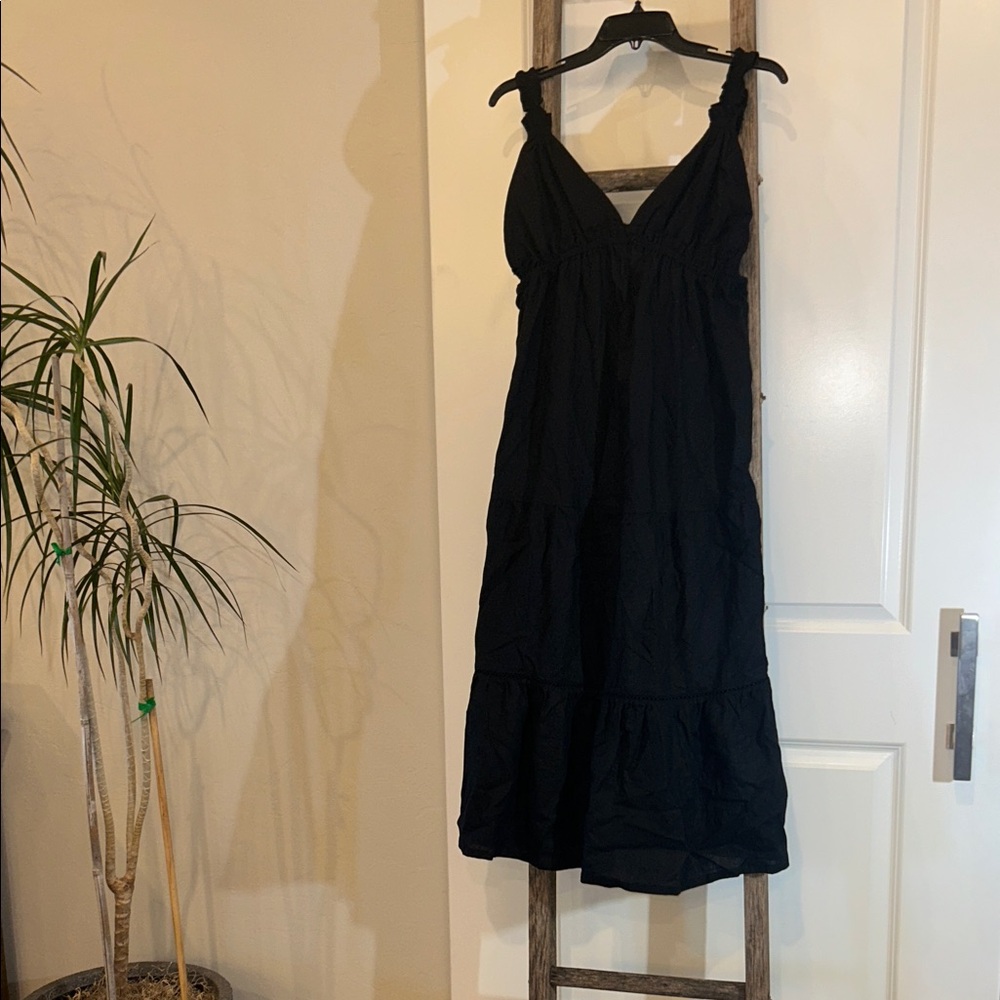Love Tree Black Maxi Dress